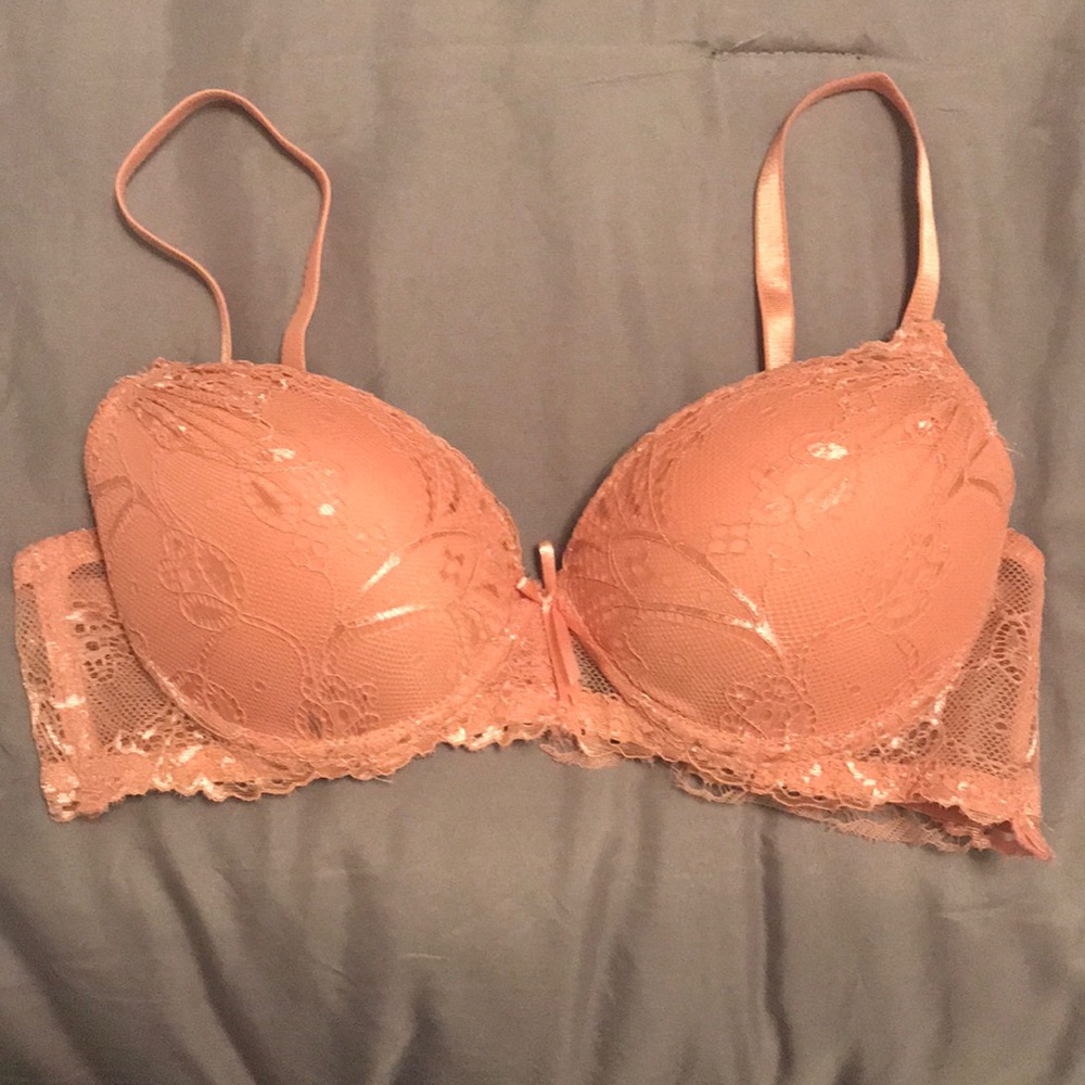 Pink lace push up bra 34C